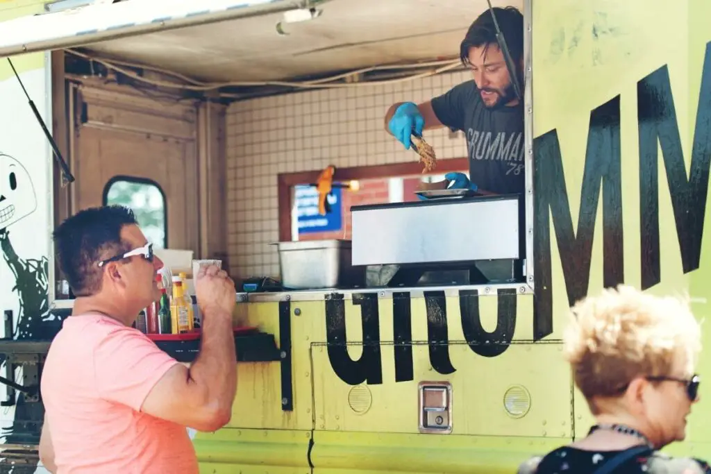 snacking-in-style-the-greatest-food-trucks-in-indianapolis-truck-landia